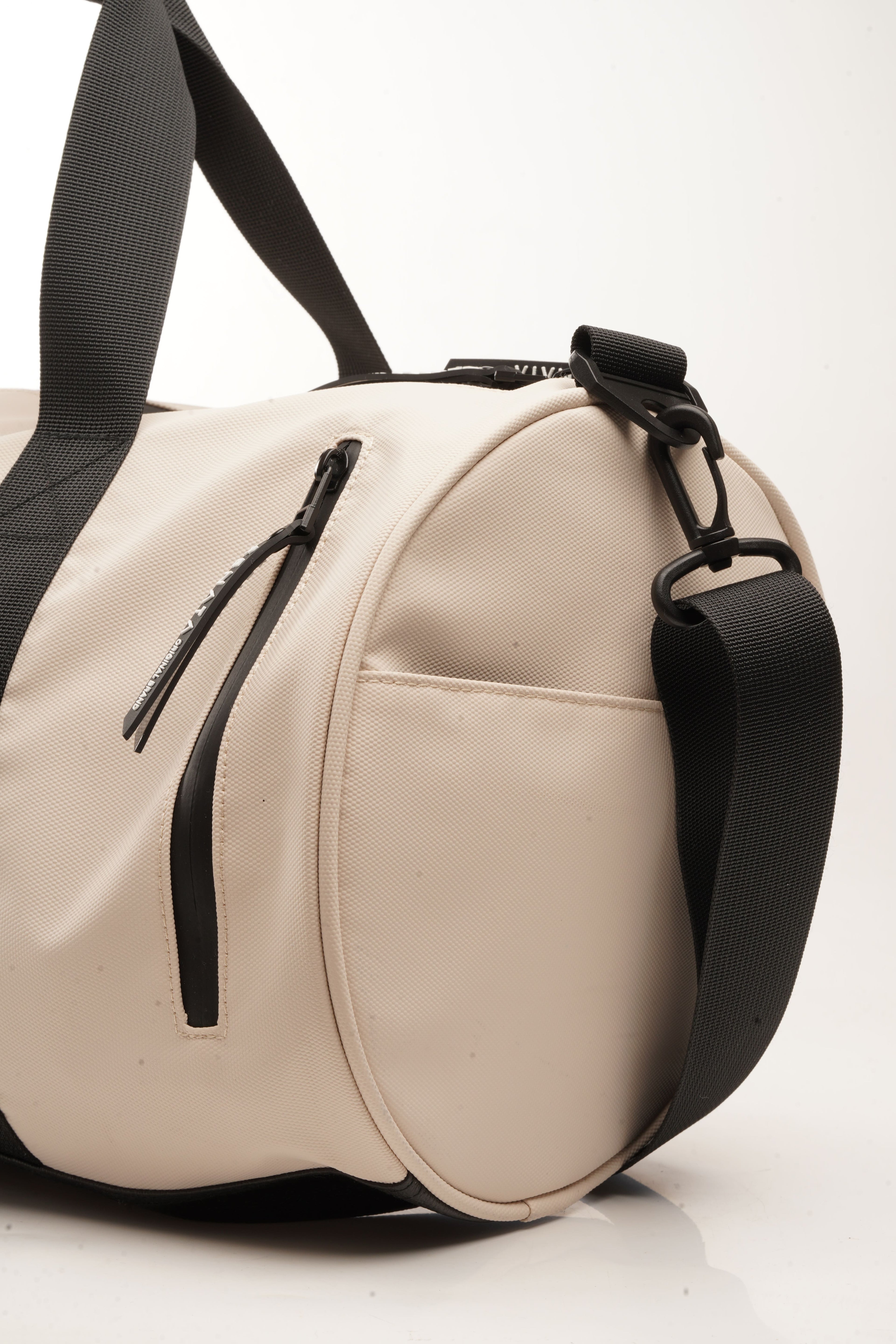 Bolso Deportivo Renata Super Cool White Detalle