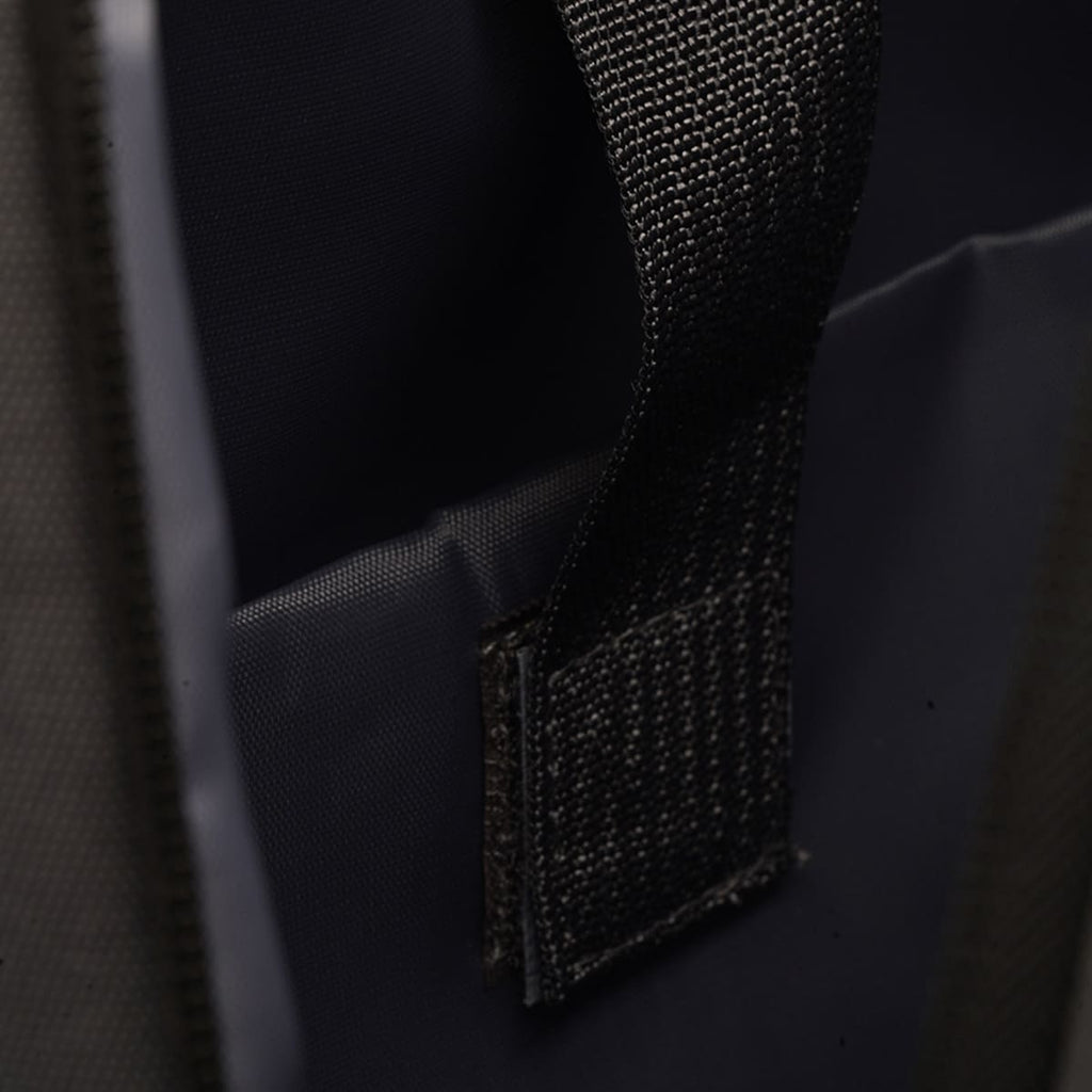 Porta Notebook espalda reforzada USB bolsillo